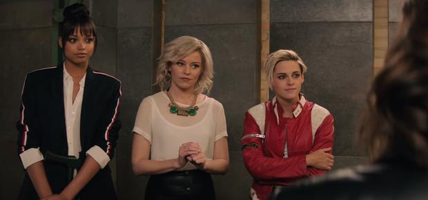 Kristen Stewart (derecha) junto a sus coestrellas Ella Balinska (izquierda) y Naomi Scott (centro) en el 'reboot' de "Charlie's Angels" dirigido por Elizabeth Banks. (Fuente: Sony Pictures Releasing)