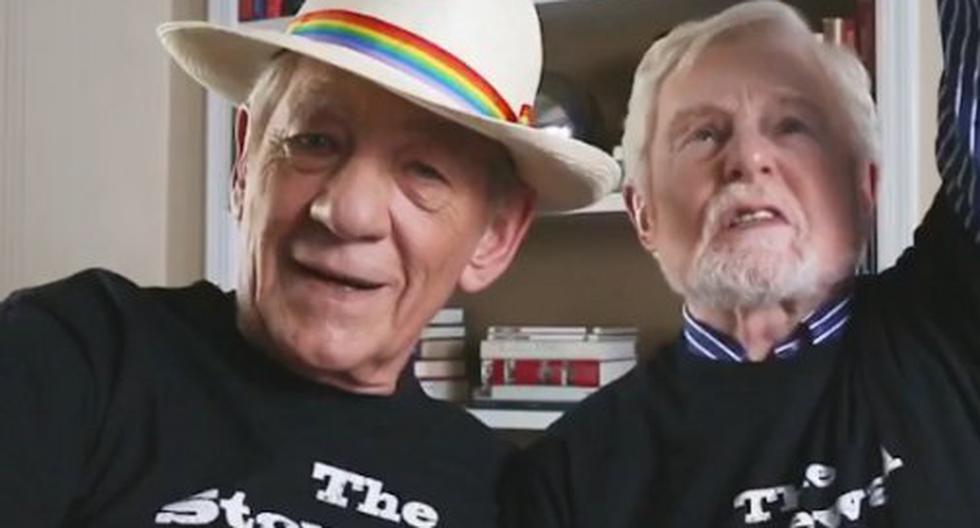 Ian McKellen y Derek Jacobi celebran juntos aprobación de matrimonio gay en EEUU (Foto: Captura / Vine)