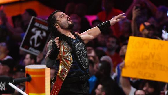 Roman Reigns ganó el Campeonato Universal de WWE Raw al vencer a Brock Lesnar en WWE SummerSlam 2018.