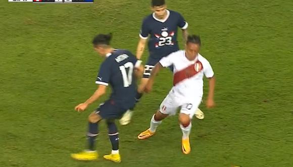 Christian Cueva se lució con huacha en el triunfo de Perú ante Paraguay. (Foto: Latina)