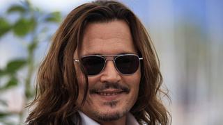 Johnny Depp preocupa a sus fans por el mal estado de sus dientes en el festival de Cannes