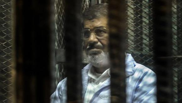 Mohamed Mursi enfrenta cargos por espionaje y conspiración