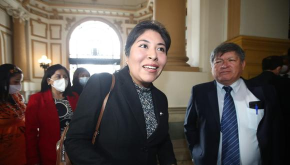 Betssy Chávez asumió hace unos días como nueva presidenta del Consejo de Ministros en reemplazo de Aníbal Torres | Foto: jorge.cerdan/@photo.gec