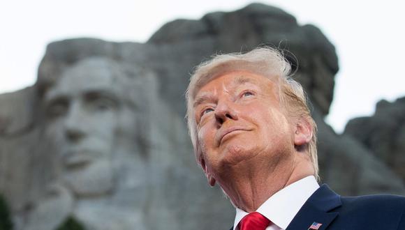 El presidente de Estados Unidos, Donald Trump, acudió el viernes al Memorial Nacional Mount Rushmore en Keystone, Dakota del Sur. (Foto de SAUL LOEB / AFP).