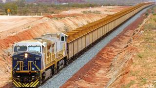 El tren eléctrico que transporta 34.000 toneladas de hierro y no necesita recarga