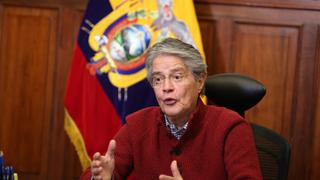 Presidente de Ecuador cambia a cuatro ministros