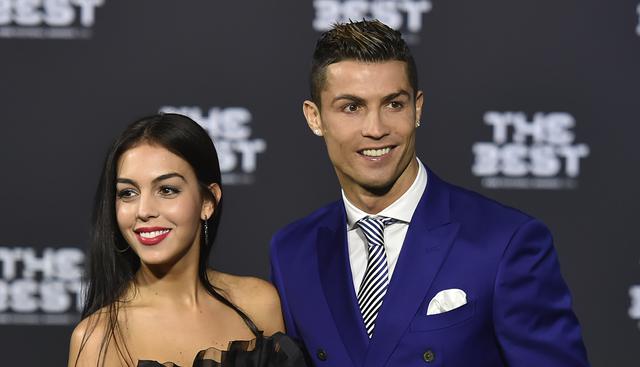 Cristiano Ronaldo y Georgina Rodríguez se despiden del 2018 en Dubái. Sus fotos son viral en Instagram. (AFP)