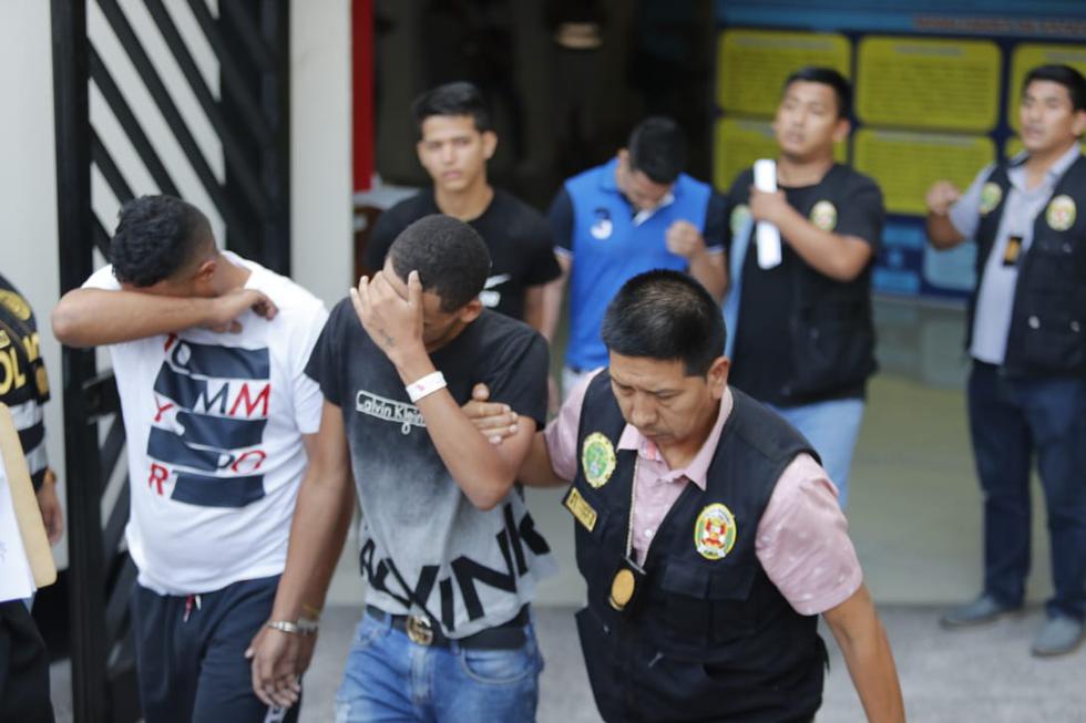 Los intervenidos fueron trasladados a la sede de la Dirincri Central. (GEC)