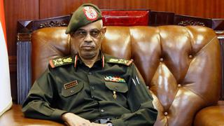 Sudán: Jefe de junta militar de transición dimite 24 horas después de jurar su cargo