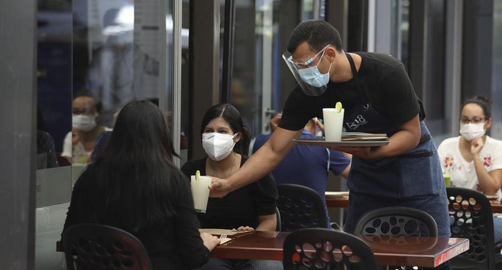 Restaurantes pueden atender con un aforo al 50%. (Foto: Britanie Arroyo/ GEC)