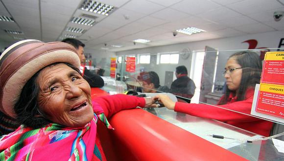 El bono económico de S/380 se cobraría desde el próximo lunes, estimó la titular del Midis, Ariela Luna. (Foto: Andina)