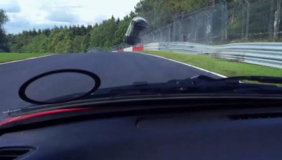 YouTube: Brutal accidente de un Renault en Nürburgring