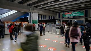 Metro de Santiago reabre sus estaciones casi un año después del estallido social en Chile | FOTOS