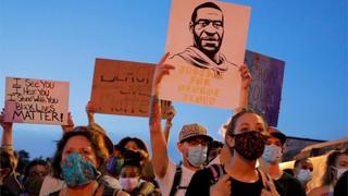 “Una mezcla inflamable”: 4 factores que explican por qué la muerte de George Floyd desató una ola de protestas en EE.UU.