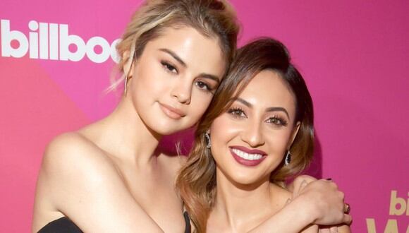 Selena Gomez y Francia Raisa durante el evento Billboard Women In Music el 30 de noviembre de 2017. (Foto: Getty Images)