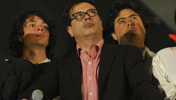 Colombia: Tribunal suspende destitución de Petro