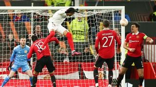 Maguire frustró la victoria del United ante Sevilla con insólito autogol | VIDEO