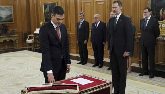 Pedro Sánchez juramenta como presidente de España. (Foto: Reuters)
