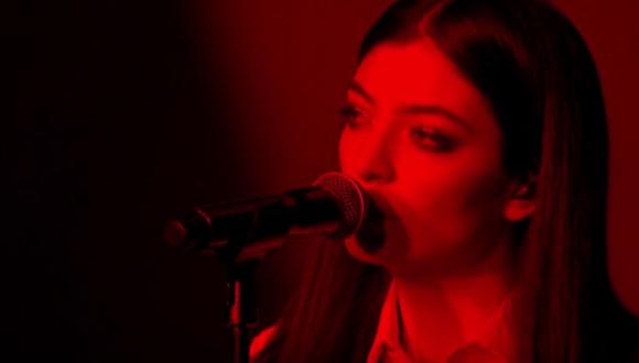 Brit Awards: Lorde rindió homenaje a David Bowie [VIDEO]