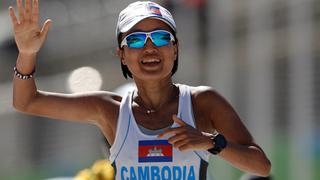 La historia de Nary Ly y cómo se convirtió en la primera científica y atleta olímpica de Camboya