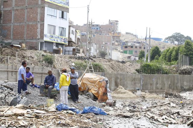 Una construcción informal ocasionó el desborde del río Surco. Esta fue paralizada por la Municipalidad de Chorrillos. (Foto: Francisco Neyra/GEC)
