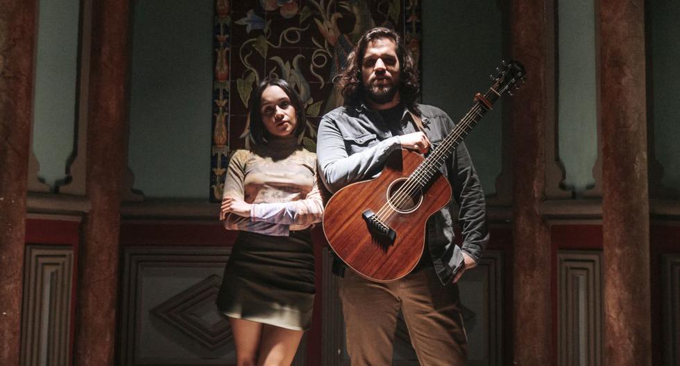 La mexicana Melissa Robles y el peruano Alonso Briceño, vocalista de We The Lion, durante las grabaciones para Palylizt. (Foto: Playlizt)