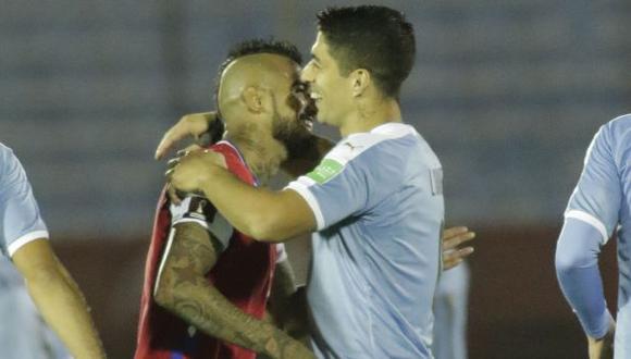 Chile perdió 2-1 ante Uruguay tras un gol en los minutos de descuento. (Foto: AFP)