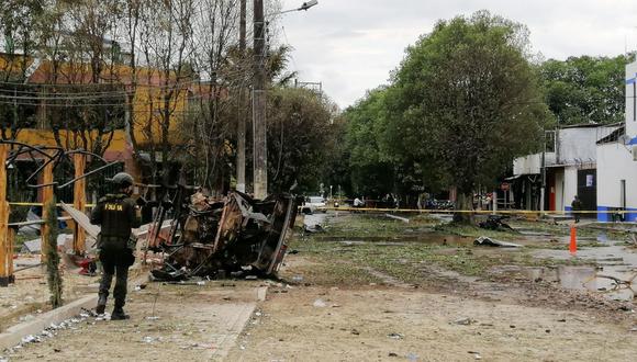 Un atentado con carro bomba dejó un muerto y veinte heridos frente a un complejo de sedes oficiales y de derechos humanos en el municipio colombiano de Saravena. (Foto: EFE)