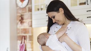 Un estudio revela que la leche materna tiene arsénico y mercurio