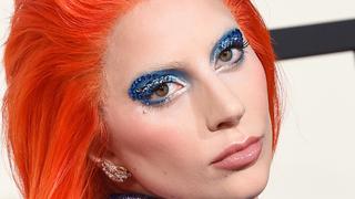 Grammy: Lady Gaga y su curioso 'look' inspirado en David Bowie