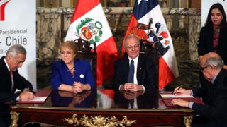 Perú y Chile firman convenio que facilitará canje de licencias de conducir