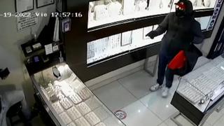 Miraflores: detienen a delincuente que robó joyería y se llevó artículos valorizados en S/ 80 mil | VIDEO 
