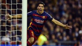Luis Suárez y una pintura de gol de sombrero para Barcelona