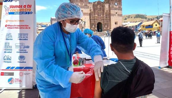 “Sí se puede vacunar (si tiene gripe o resfrío), no hay ninguna contraindicación", dijo el pediatra, Raúl Urquizo. (Foto: Instagram @minsa_peru)