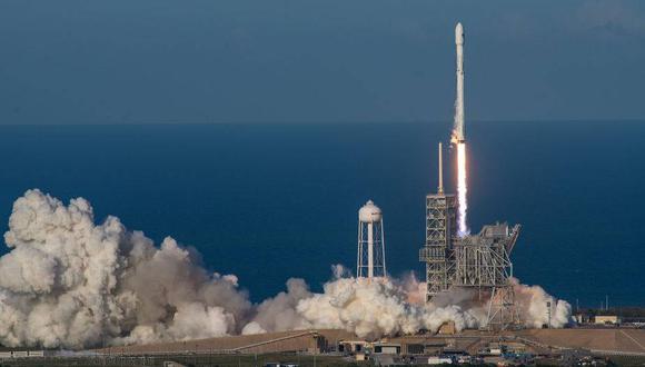 Lanzamiento de Falcon 9. (Foto: EFE)