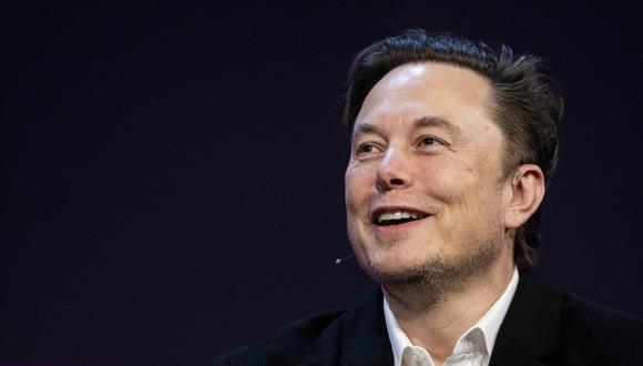Elon Musk quiere que todas las cuentas paguen por el check de verificación en Twitter.