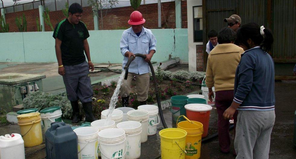 El gerente General de Sedapal, Polo Agüero, instó a los ciudadanos de los 20 distritos afectados por el corte a hacer un buen uso del agua y a no desperdiciarla. (Foto: GEC)