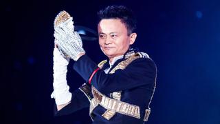 Hombre más rico de Asia bailó para sus empleados