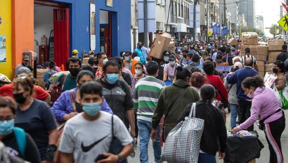 El brillo solar aún no siente en toda su intensidad en Lima.