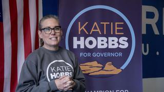 La demócrata Katie Hobbs gana la gobernación de Arizona y derrota a la candidata apoyada por Trump