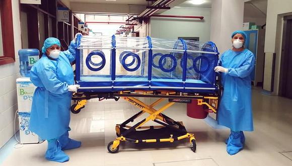 En la cápsula se podrá transportar a los pacientes graves con COVID-19 en Madre de Dios. (Foto: Essalud)