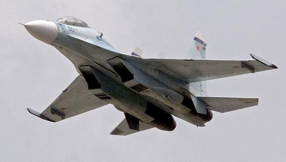 Un caza de Rusia Su-30 similar al que interceptó a un avión espía de Estados Unidos. (Reuters).