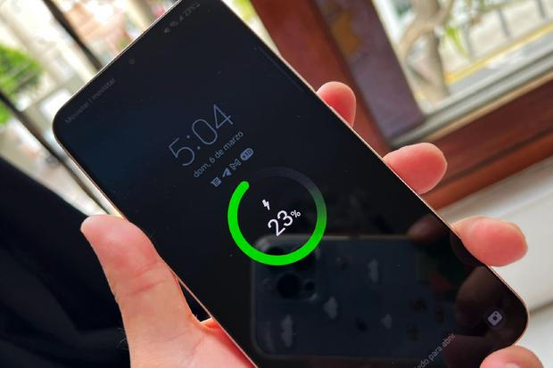 Recuerda que cada smartphone Android puede variar dependiendo del voltaje que soporte. (Foto: MAG)