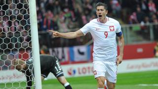 Robert Lewandowski brilló con hat-trick en victoria polaca
