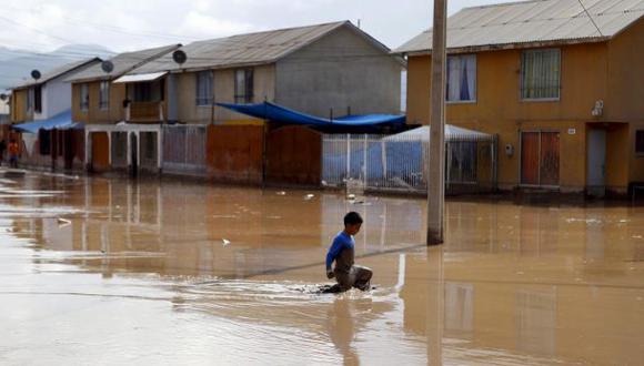 Lluvias en Chile: 35 mil niños no van a clases tras temporales