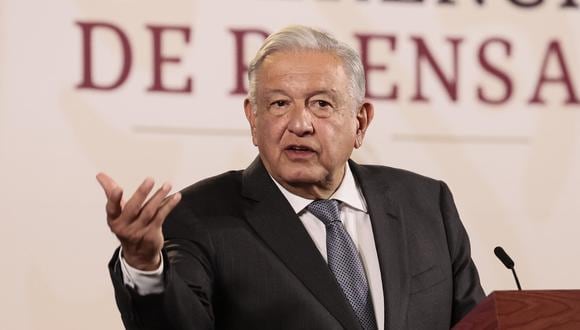 El presidente de México, Andrés Manuel López Obrador, participa durante su conferencia de prensa matutina este miércoles en Palacio Nacional en la Ciudad de México (México). EFE/José Méndez