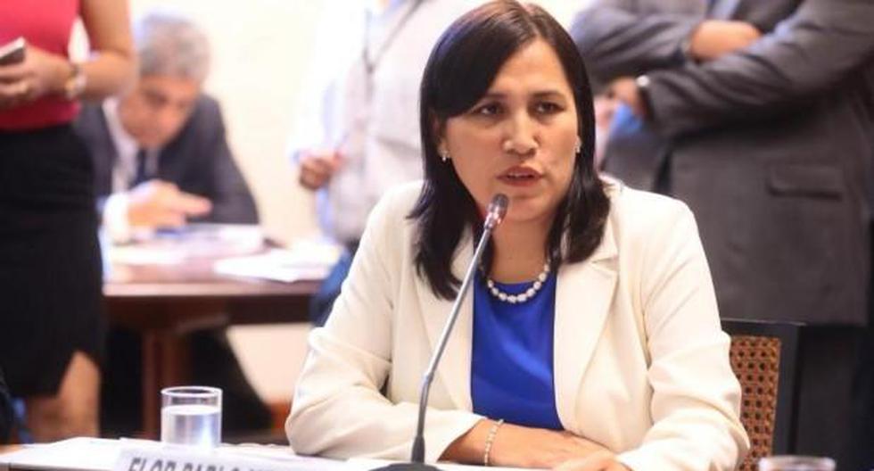 La ministra de Educación, Flor Pablo Medina, deberá responder un pliego de 29 preguntas en la interpelación ante el Congreso. (Foto: GEC)
