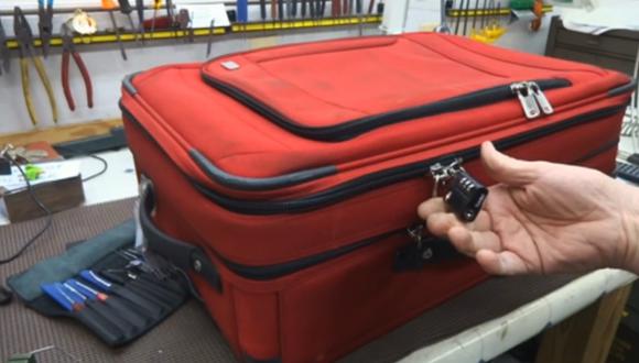 Video muestra lo fácil que es abrir una maleta con candado, VAMOS