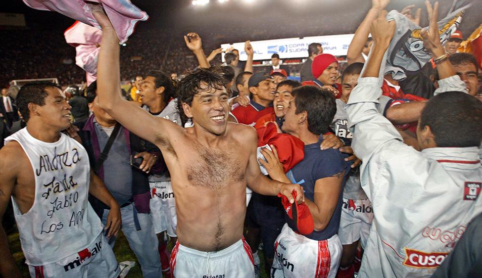 El Cienciano del Cusco se convirtió en el primer club peruano en ganar un título internacional: la Copa Sudamericana 2003. (AFP)