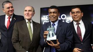 Teófilo Cubillas recibió premio Fair Play por su trayectoria